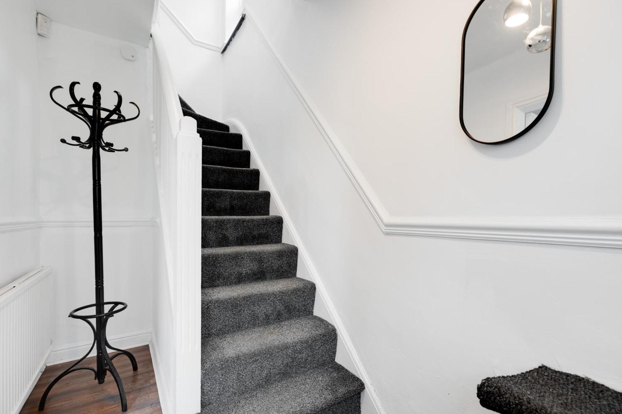 Comfy 3Br Home - Pool Table - Games - Sleeps 8 Manchester Exteriér fotografie