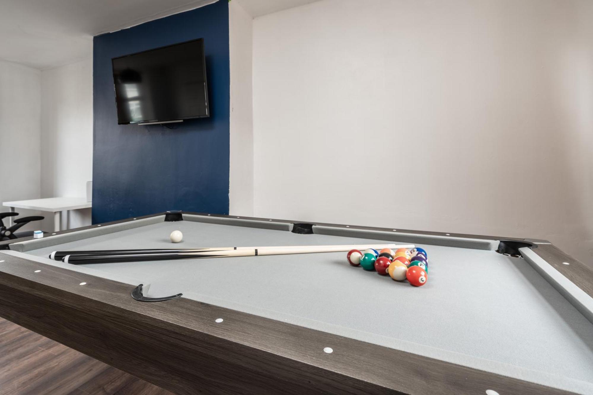 Comfy 3Br Home - Pool Table - Games - Sleeps 8 Manchester Exteriér fotografie